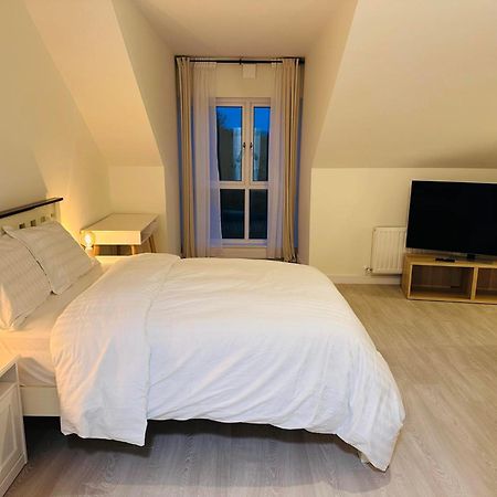 King Room With Ensuite In Dublin Clondalkin Eksteriør bilde