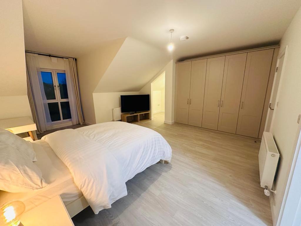 King Room With Ensuite In Dublin Clondalkin Eksteriør bilde